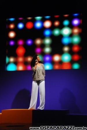 Atores, moda, dança e música no Colinas Fashion Show