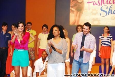 Atores, moda, dança e música no Colinas Fashion Show