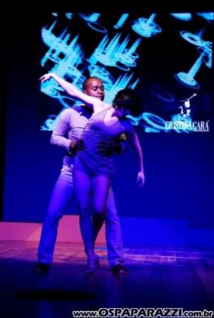 Atores, moda, dança e música no Colinas Fashion Show