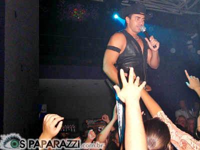 Quartas Intenções - Only for Girls / Deep Live Music - 25/05/2005 / Mogi das Cruzes - SP