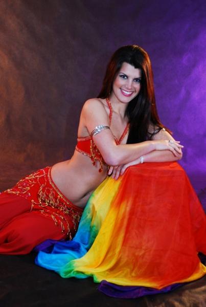 Lindas bailarinas esperam por você nesta quarta-feira em São José