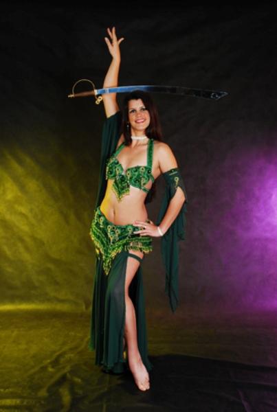 Lindas bailarinas esperam por você nesta quarta-feira em São José