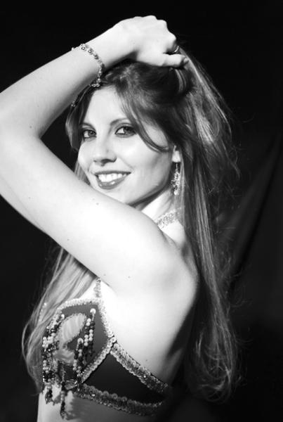 Lindas bailarinas esperam por você nesta quarta-feira em São José