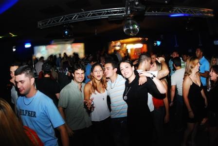 Veja as fotos da galera que frequenta a Camaleão em Jacareí
