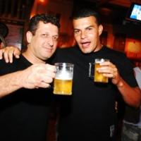 Sertanejo de Elite sacode o Bar da Vila em Jacareí