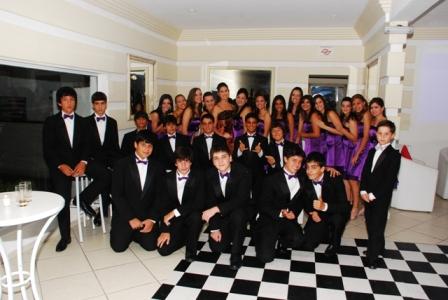 Rafaela Delgado é presenteada pelos Pais com linda Festa de 15 anos