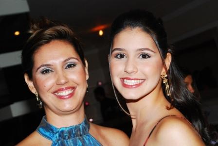 Rafaela Delgado é presenteada pelos Pais com linda Festa de 15 anos