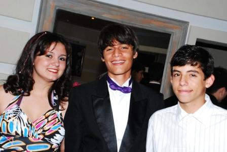 Rafaela Delgado é presenteada pelos Pais com linda Festa de 15 anos