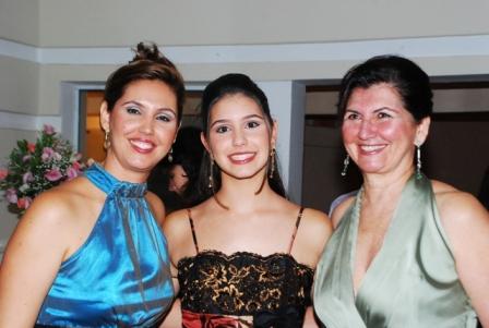 Rafaela Delgado é presenteada pelos Pais com linda Festa de 15 anos