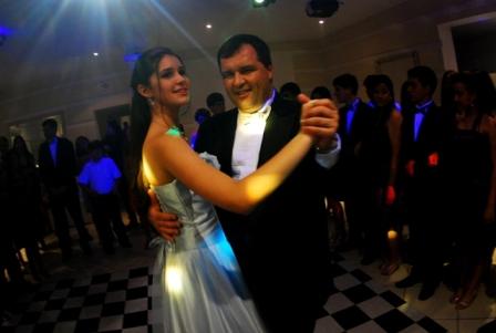 Rafaela Delgado é presenteada pelos Pais com linda Festa de 15 anos