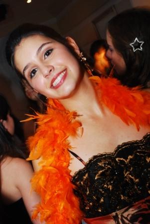 Rafaela Delgado é presenteada pelos Pais com linda Festa de 15 anos