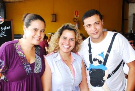 Colunista Social faz Festa de Aniversário em O Funil