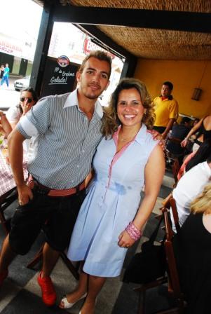 Colunista Social faz Festa de Aniversário em O Funil