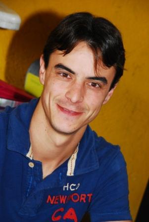 Colunista Social faz Festa de Aniversário em O Funil