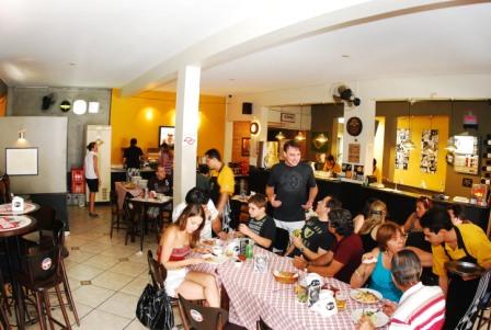 Colunista Social faz Festa de Aniversário em O Funil