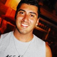 Stefano Amed coloca a galera para sambar nos 3 anos do Bar da Vila