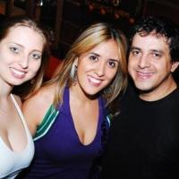 Stefano Amed coloca a galera para sambar nos 3 anos do Bar da Vila
