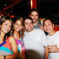 Stefano Amed coloca a galera para sambar nos 3 anos do Bar da Vila