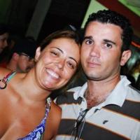 Stefano Amed coloca a galera para sambar nos 3 anos do Bar da Vila