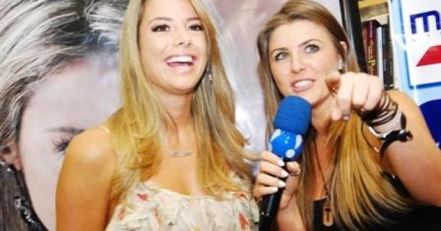 A BBB de São José dos Campos, Fernanda Cardoso, esteve nesta semana na cidade para uma noite de autógrafos no Shopping Colinas. OsPaparazzi está lá e mostra pra você os bastidores desta noite.