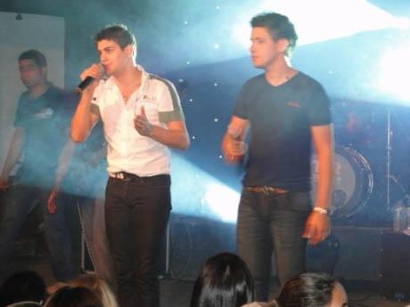 Fernando e Fabiano na Villa Sertaneja em São José dos Campos 28/05/2010