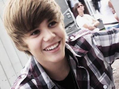 Justin Bieber, o Rei do Facebook, do Twitter e do YouTube