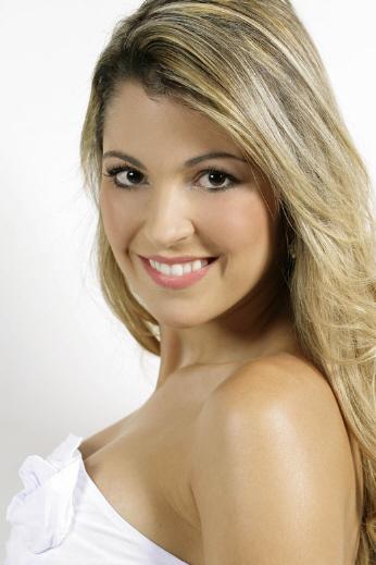 Kelly Maria ou Meneses?