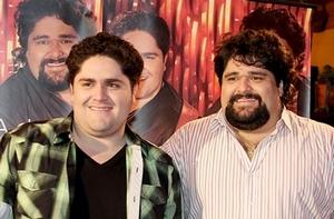 Toninho do Ouro recebeu críticas por incentivá-los a serem cantores sertanejos