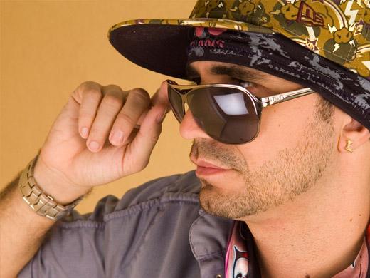 Latino cantor