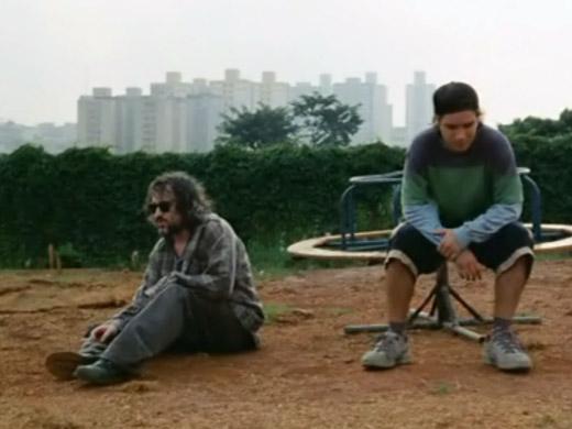imagens do filme Nossa Vida Não Cabe Num Opala