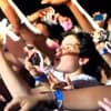 Imagem do clipe do Black Eyed Peas, 'Dont stop the party'