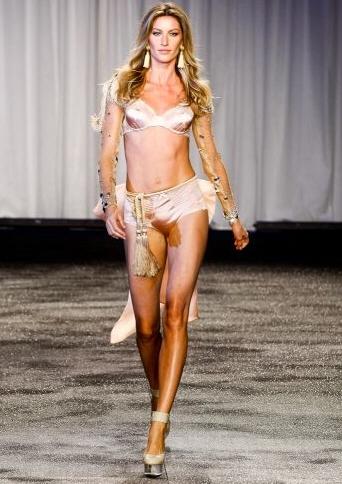 Gisele Bündchen lingerie