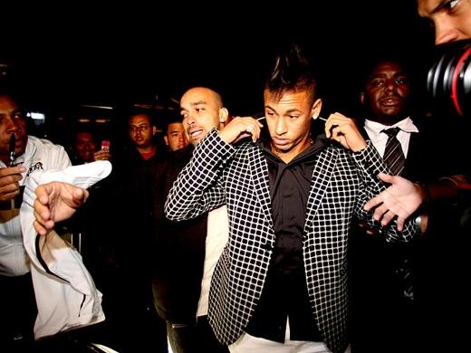 Neymar estiloso na Festa do Campeonato Paulista de 2011