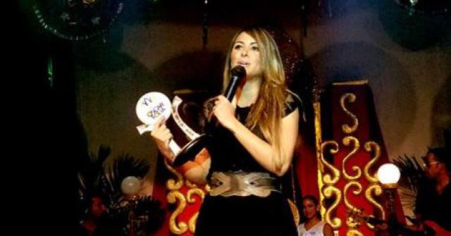 Cantora Alinne Rosa e ator Caio Castro estariam juntos desde o Carnaval; Isis Valverde ficou mesmo pra trás