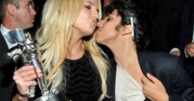 Lady Gaga vira Jo Calderone e brilha no VMA