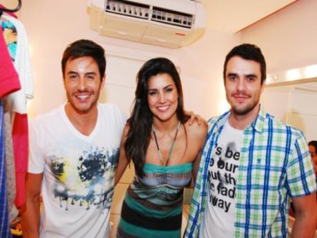 Carol Castro e Ricardo Tozzi no Shopping Colinas Fashion Show em São José dos Campos