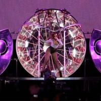 Rihanna faz show sensual em São Paulo