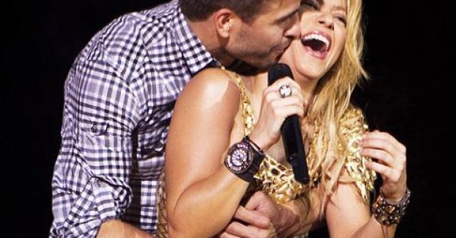 Shakira e Piqué namorando terminaram