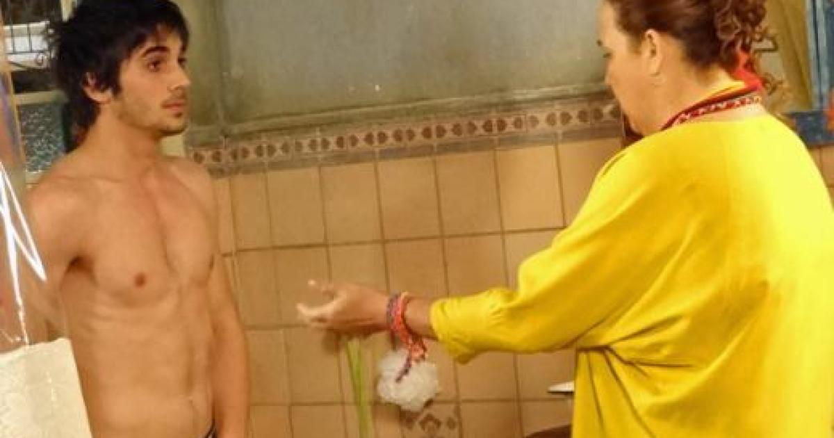 fiuk cueca claudia jimenez banho aquele beijo