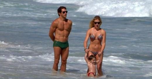 Paparazzis de plantão flagram fotos do casal Flávio Canto e Fiorella Mattheis aos beijos na praia no Rio de Janeiro