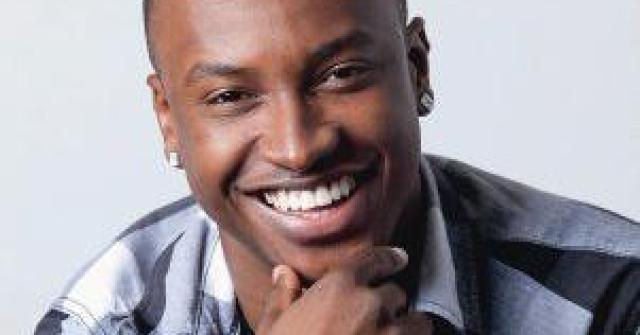 Thiaguinho mudou de ideia sobre qual profissão seguir quando começou a cantar pagode; estrela vai partir para carreira solo