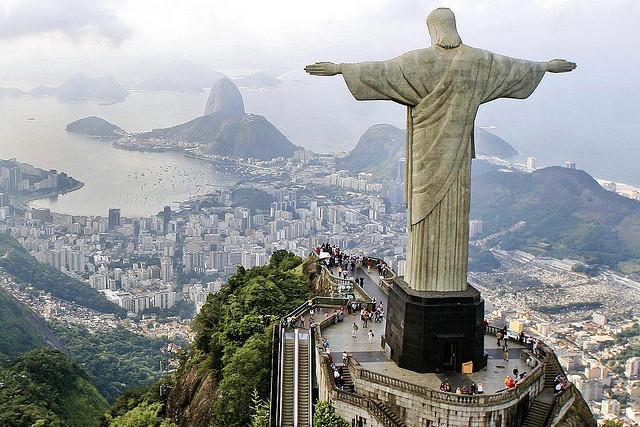 Quando viajar? Onde ficar? Onde comer? Confira nossas dicas de turismo na cidade que é o cartão-postal do Brasil e conheça pontos turísticos e outros locais badalados.