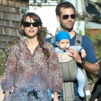 Natalie Portman, o filho Aleph e o marido Benjamin Millepied