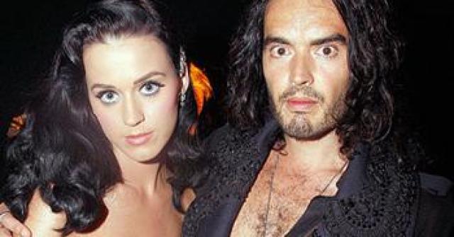 Humorista Russel Brand está no programa de Ellen DeGeneres desta sexta-feira, falando sobre casamento e Katy Perry
