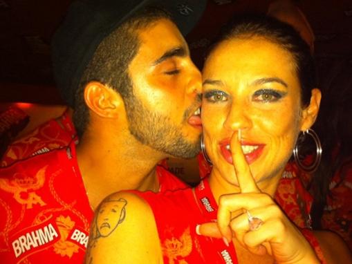 Luana Piovani e Pedro Scooby namorando, os melhores momentos