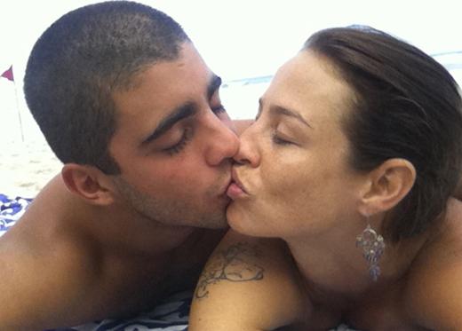 Luana Piovani e Pedro Scooby namorando, os melhores momentos