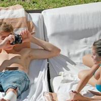 Justin Bieber e Selena Gomez namorando e tirando fotos
