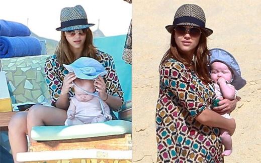 Jessica Alba curte férias no México