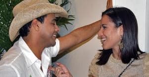 Vovô Zezé Di Camargo está feliz da vida com o nascimento do neto, o primeiro filho de Wanessa Camargo e Marcus Buaiz