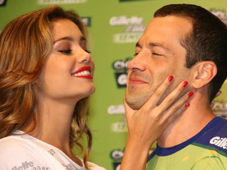 Sophie Charlotte e Malvino Salvador não estão mais namorando; pela segunda vez casal termina namoro; e a novela?